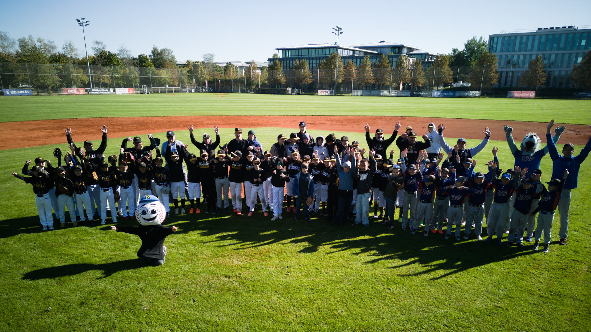 Alle Teams vom Turnier am Tag der Maus im Ballpark